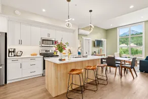 Top-Floor 2BR Golden Haven | Private Balcony + BBQ - Image 4