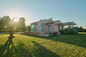 Villa du Mas Rose in St-Gilles - Image 2