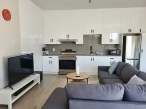 Luxurious Private Studio - Image 2