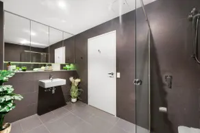 Chic Urban Gem - Central丨Cozy丨Spacious - Image 5