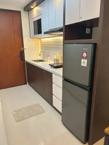 53rd Floor, 2 BR, Netflix, Apt with view by SKY - Image 3