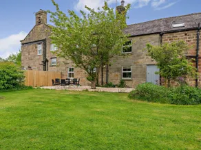 Cowslip Cottage The Cud Life-Farmstay countryside - Image 2