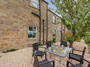 Cowslip Cottage The Cud Life-Farmstay countryside - Image 5