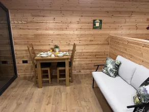 Sycamore Lodge - Image 2