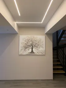 Modern house near the sea - Image 3