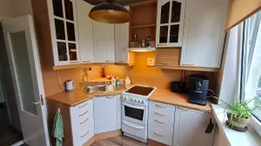Stylish Studio with Panoramic Views - Image 4