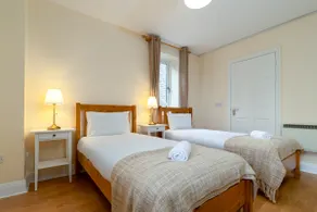 Gort Na Coiribe - Galway Lakeside Apartments - Image 3