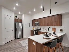 Luxury 1-bed in Brickyard - Image 2