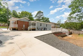 Charming -Stylish Studio Min to Downtown 1Durham - Image 5