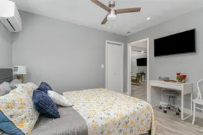 Charming -Stylish Studio Min to Downtown 1Durham - Image 2