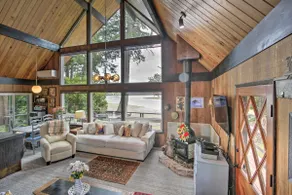 Amazing Waterfront | Private Beachfront Retreat - Image 2