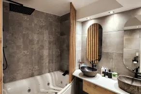 Duplex with balneo & office, direct access to CDG/Paris - Image 3