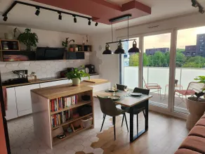Duplex with balneo & office, direct access to CDG/Paris - Image 2
