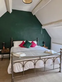 Upstairs at The Jeroboam - Image 5
