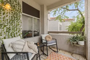 Refreshing Pool • Spacious• Clean•Easy Location - Image 3
