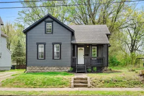 Adorable Abode Near Univ of Akron | Private Entry - Image 2