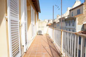 7️⃣ Central duplex with large balcony - Image 2