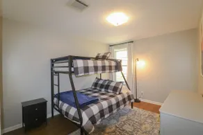 Azalea House - Image 4