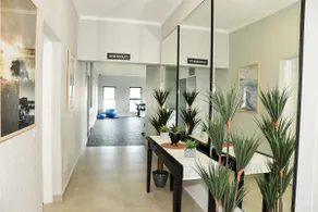 Ground Floor Apartment - AirCon High Speed WiFi - Image 2