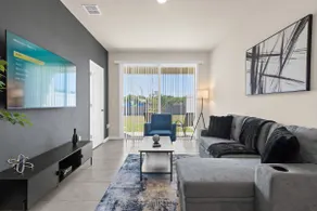 2BR Townhome close to Downtown/Beaches/UNF. - Image 2