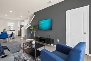 2BR Townhome close to Downtown/Beaches/UNF. - Image 3