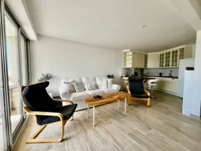 Between Sea & Port – 2-bedroom Carnon, Terrace, Air conditioning - Image 3