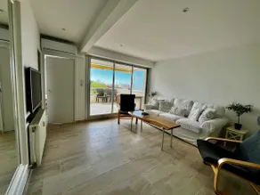 Between Sea & Port – 2-bedroom Carnon, Terrace, Air conditioning - Image 5