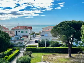 Between Sea & Port – 2-bedroom Carnon, Terrace, Air conditioning - Image 4