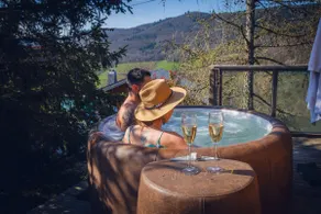 ”Grand Cru” Chalet & Spa - Between Duvet & Bubbles - Image 2