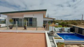 Bungalow 1 shared pool +Sea View - Image 2