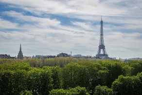 Unreal 4BDR apartment with a view on Eiffel Tower - Image 2