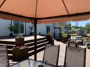 Waterfront at Mel's - Image 3