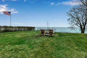 Lake Ontario Cottage- 5 beds + Fire pit - Image 2