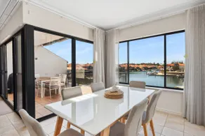 Pet Friendly Luxe Waterfront Retreat with Jetty - Image 4