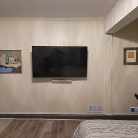 Ultra modern guest house - Image 4