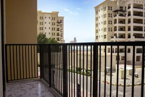 Spacious 1 Bedroom apartment- Marina Residence,RAK - Image 5