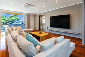 [Annex, 2F] Accommodates up to 18 people!Plenty of restaurants!Walking distance to the beach & free parking for up to 3 cars - Image 5