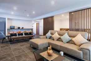[A2] Walking distance to the beach and full of gourmet spots! Accommodates up to 8 people, free parking for 2 cars - Image 2