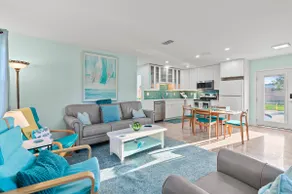 Seabreeze Oasis Near Beach. - Image 2