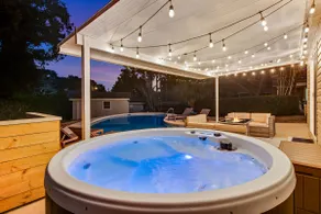 * NEW * 3BR Pool & Hot Tub l 10 min to Beach - Image 3