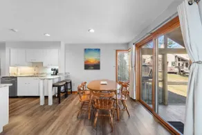 Charming Townhouse with Shared Pool - Image 5