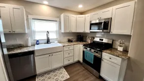 Spacious 5BR Family Home - Image 5