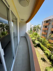 Family-friendly and central apartment - Image 4