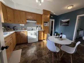 Station Suites - a gem with a Bay View! - Image 5
