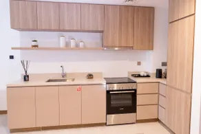 Studio with Kitchen & Balcony - Image 3