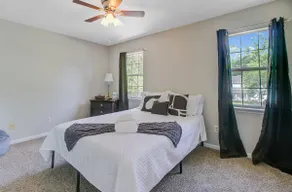 Pet Friendly 4Br - Fenced Yard - Image 5