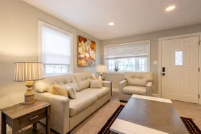 Elegant Bungalow - Image 3
