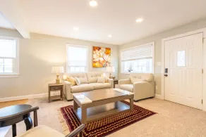 Elegant Bungalow - Image 2
