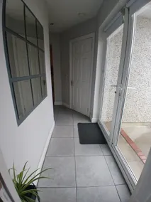 D17 Accommodation - Dublin Airport - Image 4