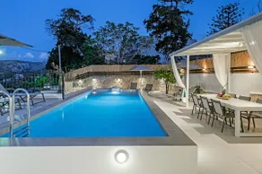 Twin's House - With Private Pool - Image 2